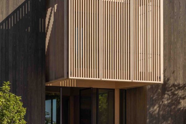 Gable-House-RIOS-Home-Residence-Michael-Wells-entry-architecture-1708x2560