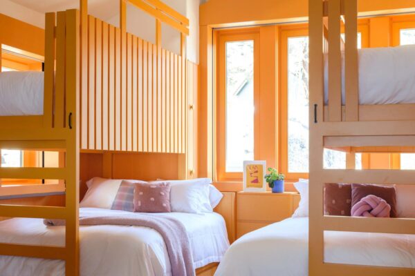 Lakeside-Retreat-RIOS-Home-Residential-Architects-high-end-houses-children-room-2102x2560