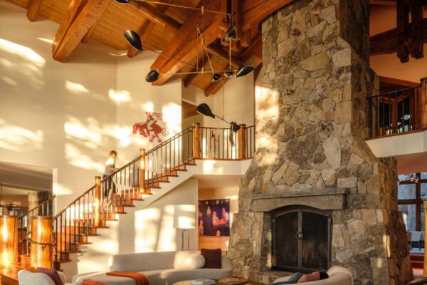 Lakeside-Retreat-RIOS-Home-Residential-Architects-main-house-mountain-estate-luxury-home-grand-entran